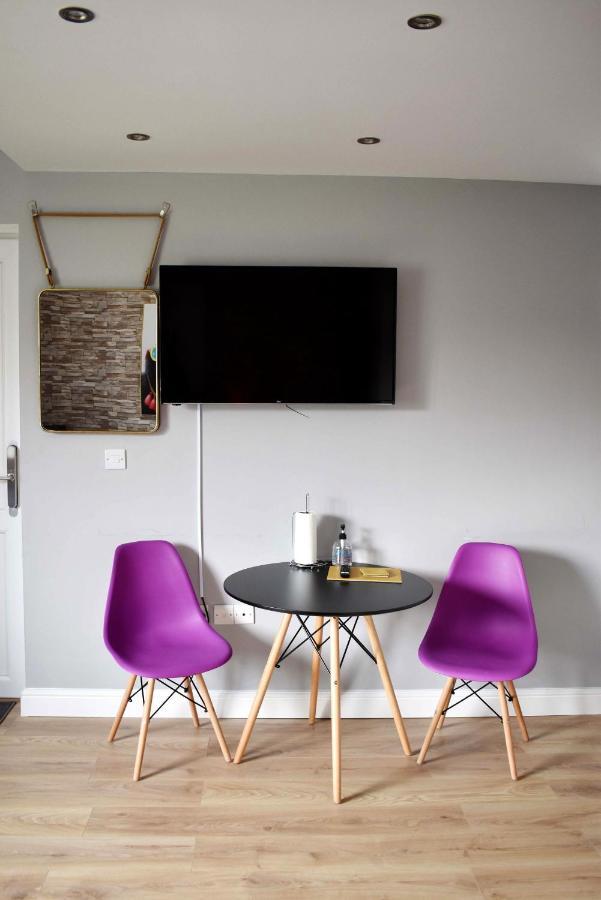 Modern Luxury 1 Bed Apartment With Parking Near Stansted Airport Stansted Mountfitchet Exterior foto